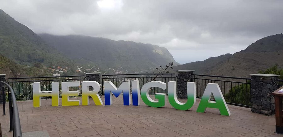 From the south of Tenerife: La Gomera full-day trip - Roque de Agando and the first mountain views