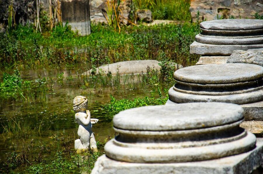 From Thessaloniki:Day Trip to Dion, Litochoro &Mount Olympus - The Dion Museum brings the ruins indoors