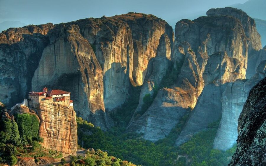 From Thessaloniki: Meteora Small Group Day Trip - Who should book this day trip?