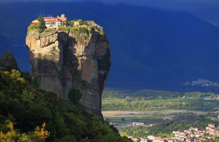 From Thessaloniki: Private Day Trip to Meteora with Transfer - Why Meteora is worth the long ride from Thessaloniki