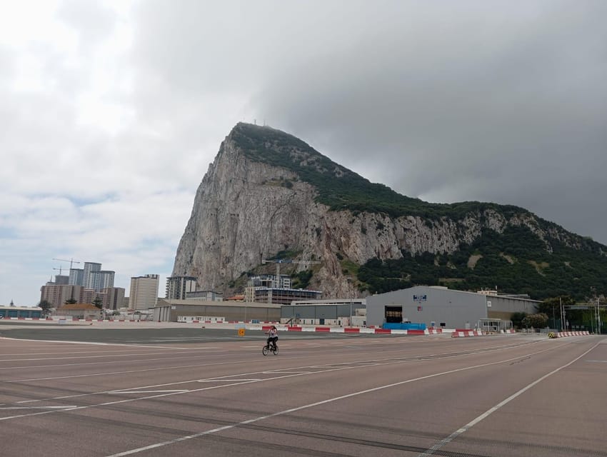 From Torremolinos: Day Trip to Gibraltar - Meeting in Torremolinos without guesswork