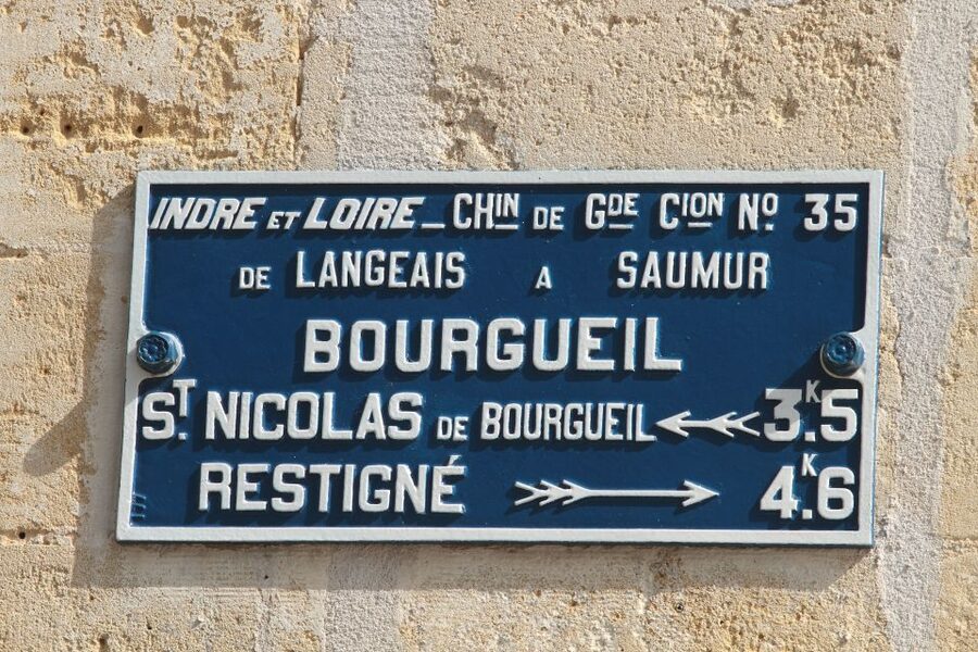 From Tours: Loire Valley Wineries Day Trip with Tastings - The main drawbacks to weigh