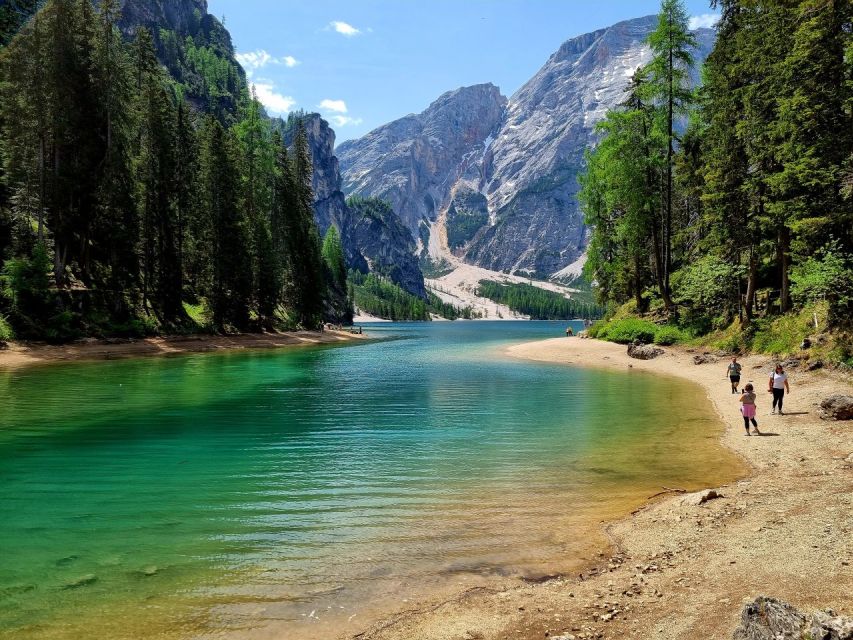 From Venice: Dolomites and Lake Braies Day Trip by Minivan - The guide makes the long road time worthwhile