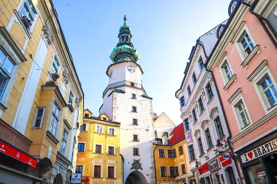 From Vienna: Bratislava and Budapest Guided Day Trip - Why this trip makes sense from Vienna