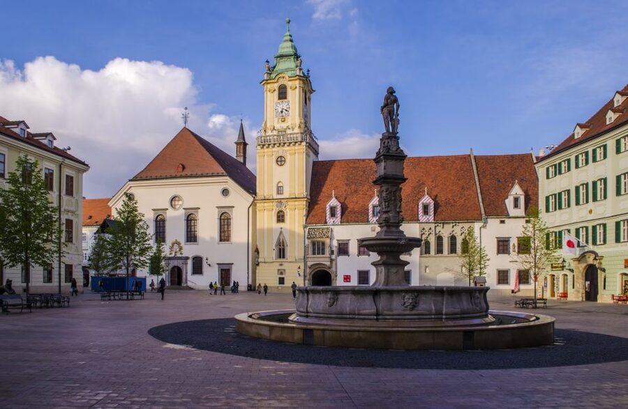 From Vienna: Bratislava Half-Day Trip - Is $205 per person a fair price?