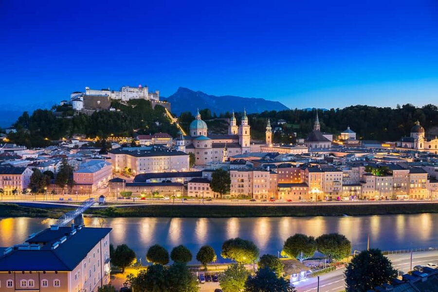 From Vienna: Day Trip to Prague and Brno with Transfer - Malá Strana and your own Prague time