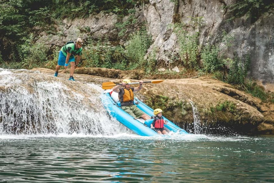 From Zagreb: Mrežnica kayaking & Rastoke village - day trip - Rastoke: A village built around waterfalls