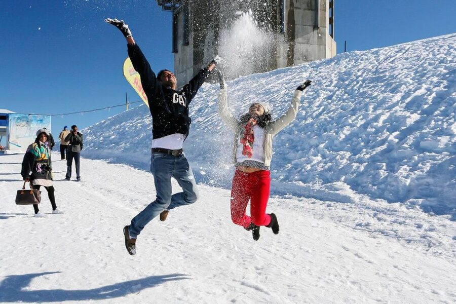 From Zurich: Mount Titlis Daytrip & first time Ski Adventure - Riding the Rotair to 3,000 meters