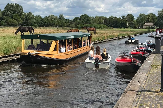 Giethoorn, Zaanse Schans Windmills Guided Day Trip from Amsterdam - The guide can make or break the schedule