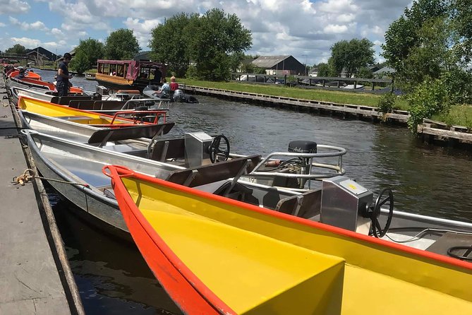 Giethoorn, Zaanse Schans Windmills Guided Day Trip from Amsterdam - Who should book this day trip?