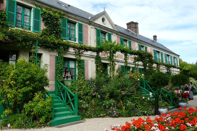 Giverny and Versailles Small Group Day Trip from Paris with Lunch - Why the Versailles gardens need more time