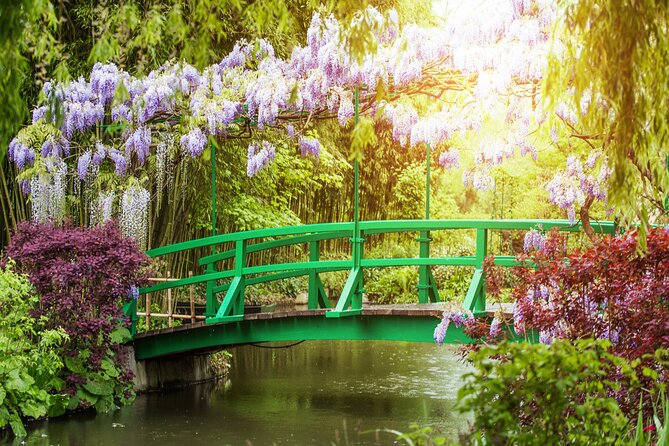 Giverny Monet's Home & Versailles Palace Day Trip from Paris - Food, bags, weather, and practical comfort