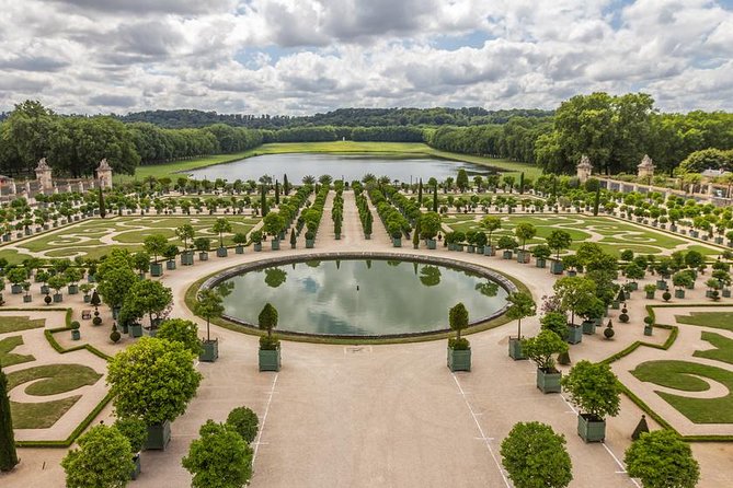 Giverny Monet's House & Versailles Palace Private Day Trip from Paris - Giverny village: an hour beyond Monet