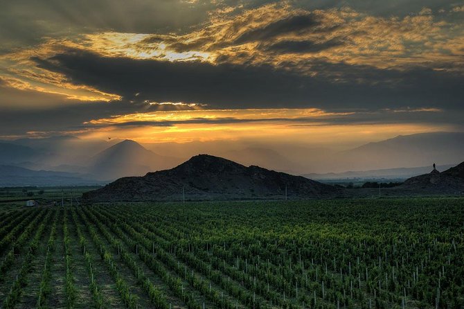 Group tour: Khor Virap, Noravank, Areni Winery and Cave - Noravank in a canyon of red rock