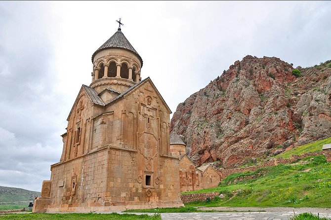 Group tour: Khor Virap, Noravank, Areni Winery and Cave - Bird Cave and Armenia’s prehistoric discoveries