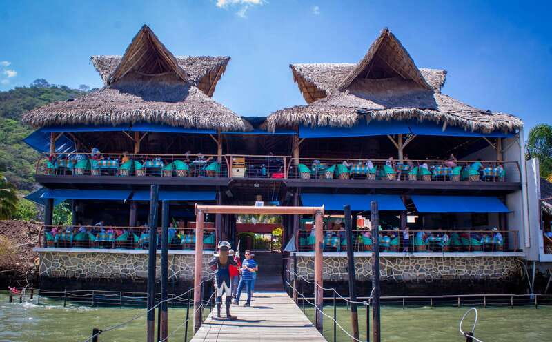 Guadalajara: Lake Chapala and Ajijic Day Trip with Boat Trip - Ajijic, where one hour goes quickly