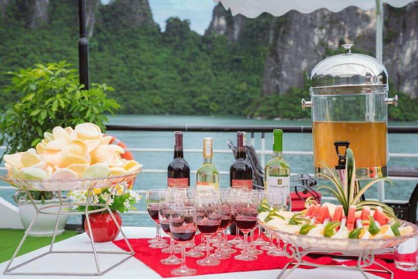 Ha long Bay day trip with Deluxe cruise - What the $40 price really covers