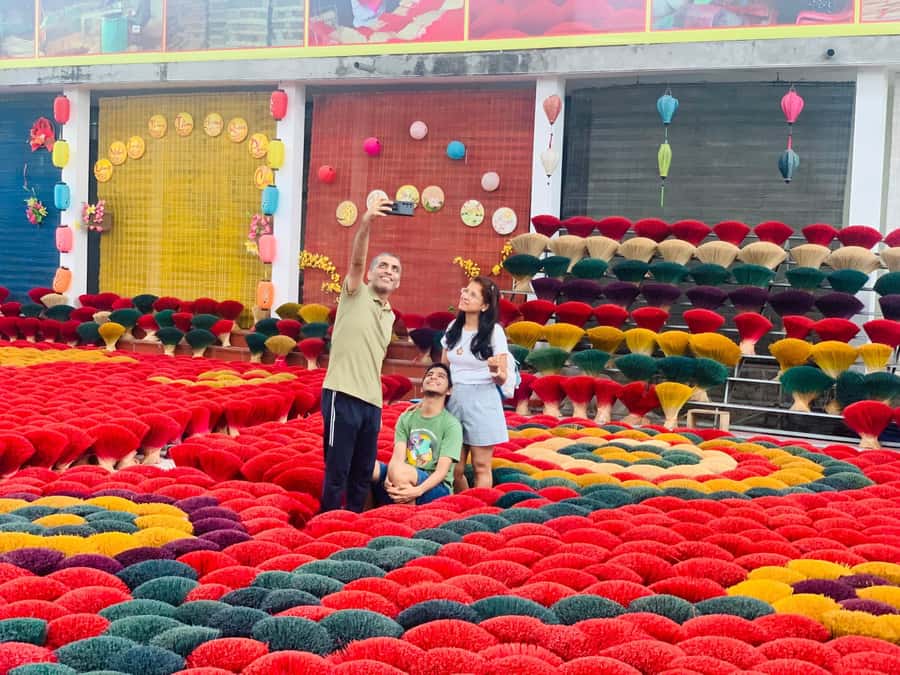 Half Day trip to Incense & Hat Villages with Train Street - Inside the larger incense factory