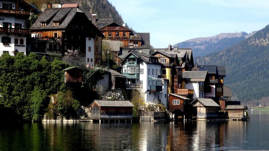 Hallstatt, St. Wolfgang & St. Gilgen Day Trip from Salzburg - Vehicle comfort, group size, and practical value