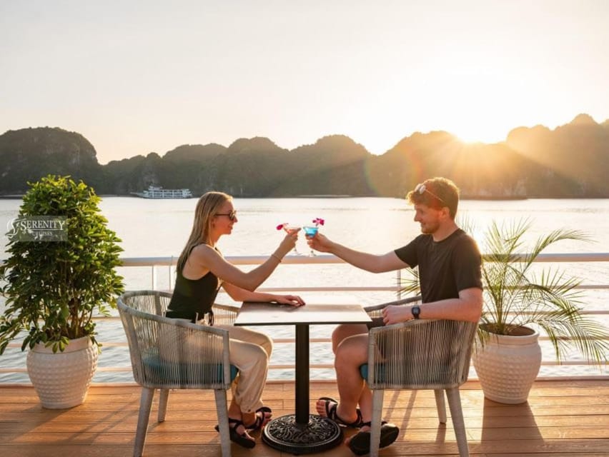 Hanoi: Cat Ba Island & Lan Ha Bay Day Trip Cruise with Lunch - Lunch on the boat