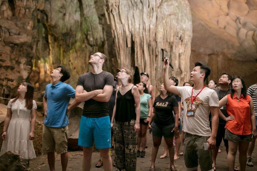Hanoi: Halong Bay Day Trip with Titop Island, Cave, & Kayak - Sung Sot Cave and its 75 minutes underground