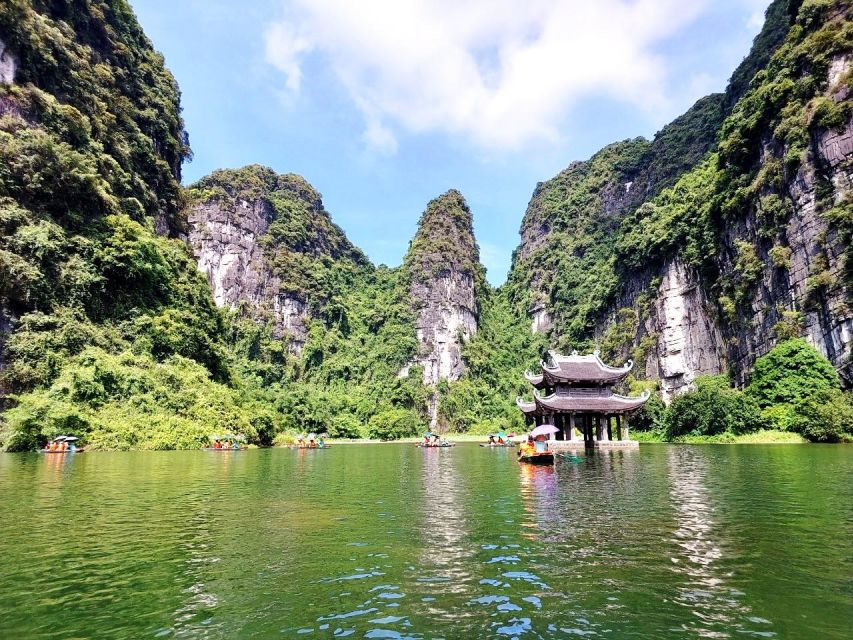 Hanoi: Hoa Lu, Trang An, and Mua Cave Full-Day Trip - A bicycle ride through the village