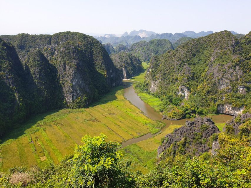 Hanoi: Hoa Lu, Trang An, and Mua Cave Full-Day Trip - Mua Cave and the 500-step climb