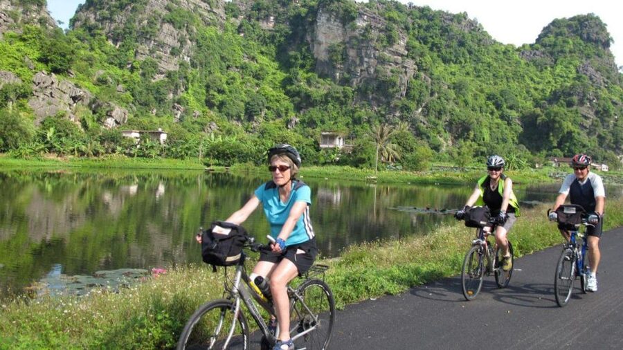 Hanoi: Hoa Lu, Trang An, and Mua Cave Full-Day Trip - What the $48 price really covers