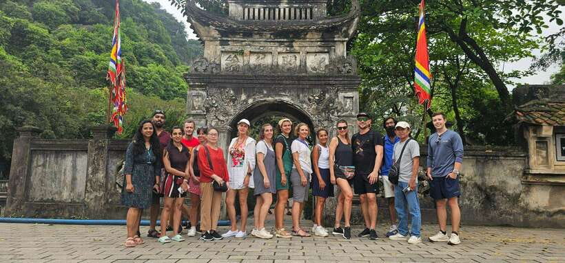 Hanoi: Ninh Binh, Hoa Lu, Trang An & Mua Cave Day Trip - Mua Cave and the 500-step climb