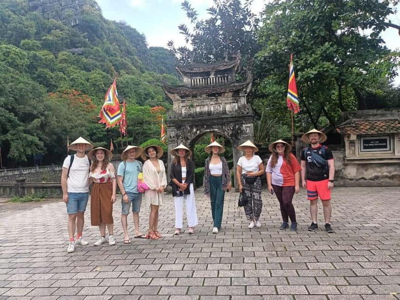 Hanoi/Ninh Binh: Tam Coc, Hoa Lu & Mua Caves Full-Day Trip - Key points to know before booking