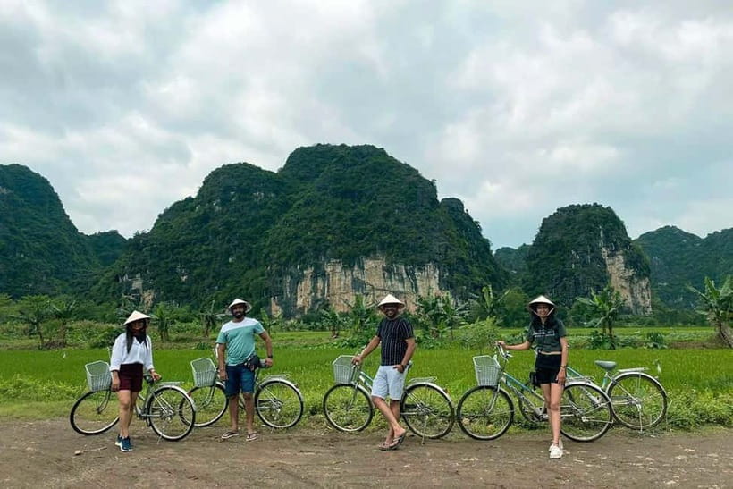 Hanoi/Ninh Binh: Tam Coc, Hoa Lu & Mua Caves Full-Day Trip - Cycling through villages around Tam Coc