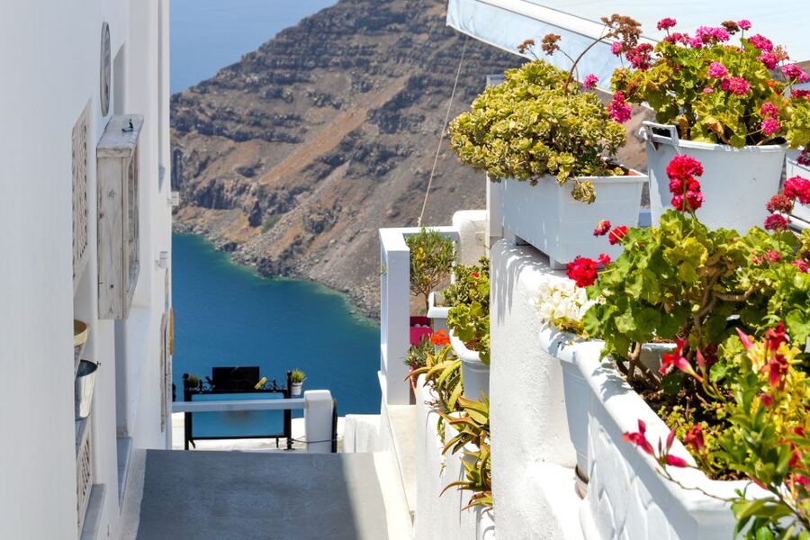 Heraklion: Santorini Day Trip with Boat Transfer & Oia Visit - The real value of the $199 price