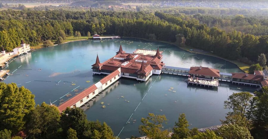 Hévíz Wellness Escape: Thermal Lake Day Trip from Budapest - Why Hévíz makes a good escape from Budapest
