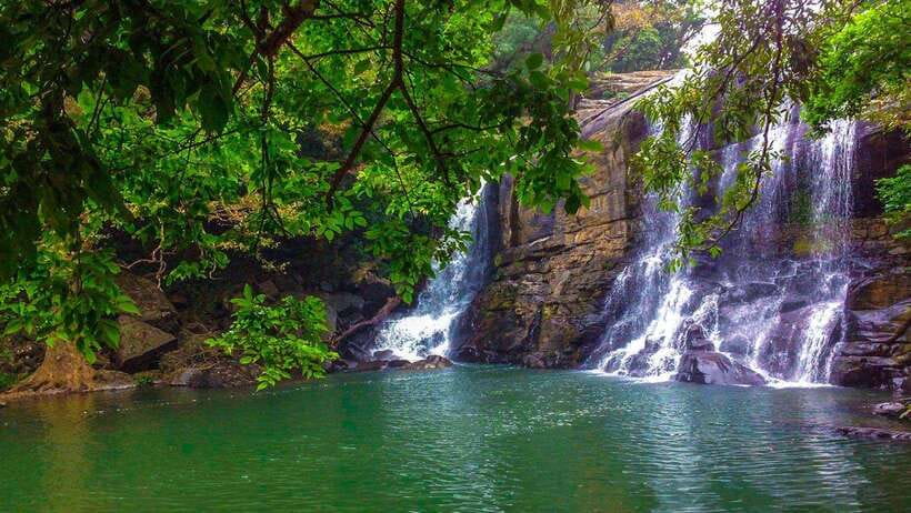 Hikkaduwa/Galle/Mirissa/Hiriketiya/Tangalle:Day Trip to ELLA - Ravana Falls is a quick, dramatic roadside stop