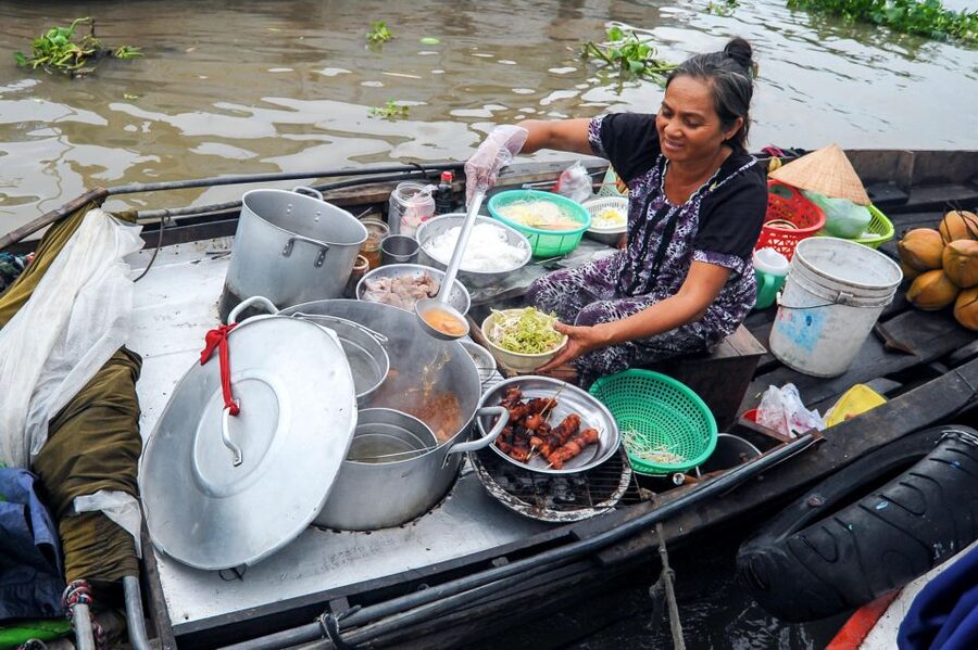 Ho Chi Minh City: Mekong River Delta Day Trip with Boat Trip - Vinh Trang Pagoda closes the day well