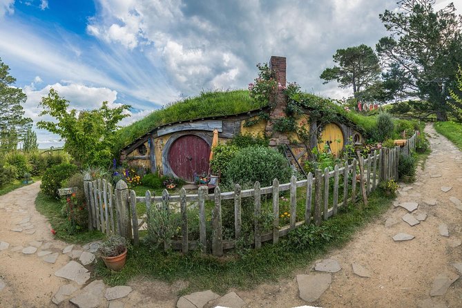 Hobbiton & Waitomo Caves Guided Day Trip from Auckland incl lunch - Who will enjoy this day trip most?