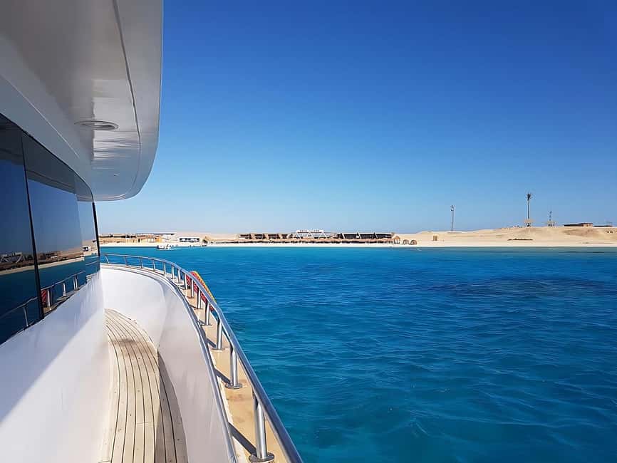 Hurghada:Eden Island Full-Day Trip with Water sports & Lunch - Buffet lunch and drinks on board