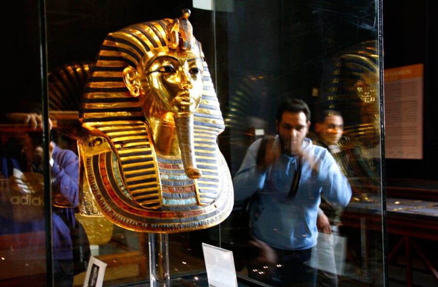 Hurghada: Full-Day Trip to Cairo by Plane - Optional Nile cruising and other extras