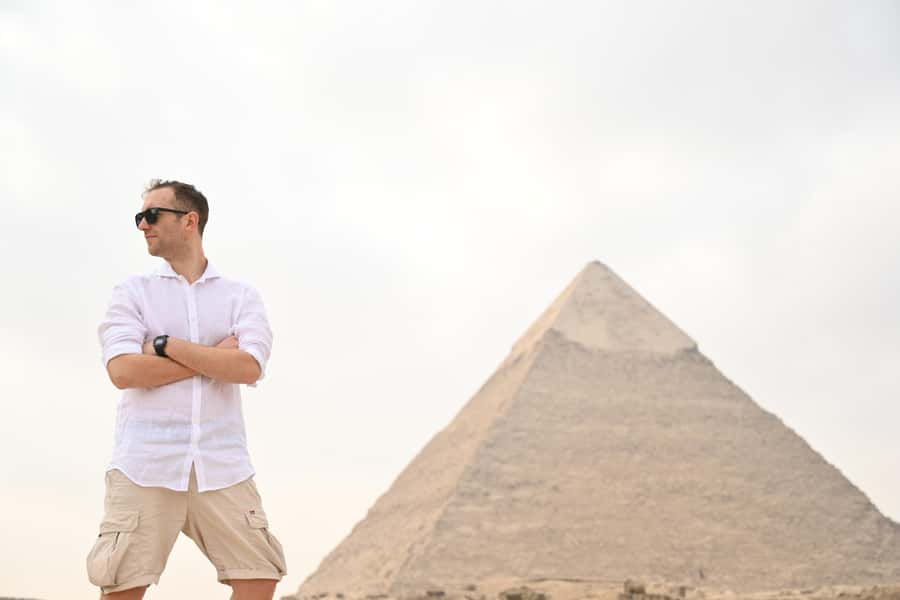 Hurghada: Giza Pyramids, Sphinx, Museum & Old Souq Day Trip - The Hurghada to Cairo road trip