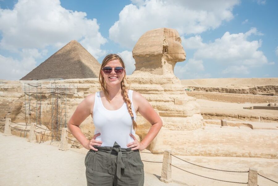 Hurghada: Giza Pyramids, Sphinx, Museum & Old Souq Day Trip - The guides are the heart of the day