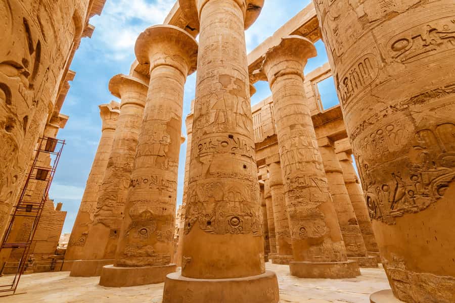 Hurghada: Valley of Kings Hatshepsut & Karnak Luxor Day Trip - Hatshepsut Temple and the Colossi of Memnon