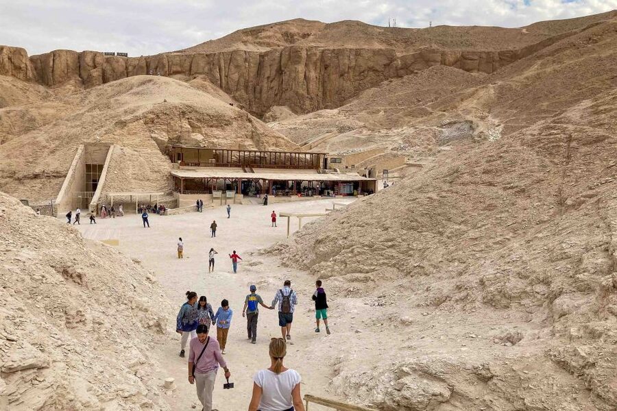 Hurghada: Valley of Kings Hatshepsut & Karnak Luxor Day Trip - Lunch and the Nile ferry
