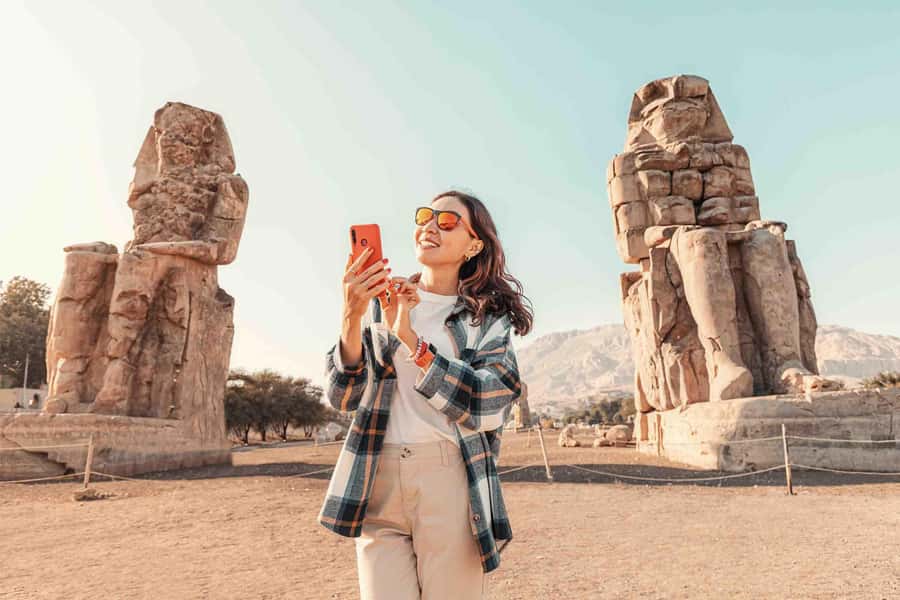 Hurghada: Valley of Kings Hatshepsut & Karnak Luxor Day Trip - Guides, group size, and shopping stops