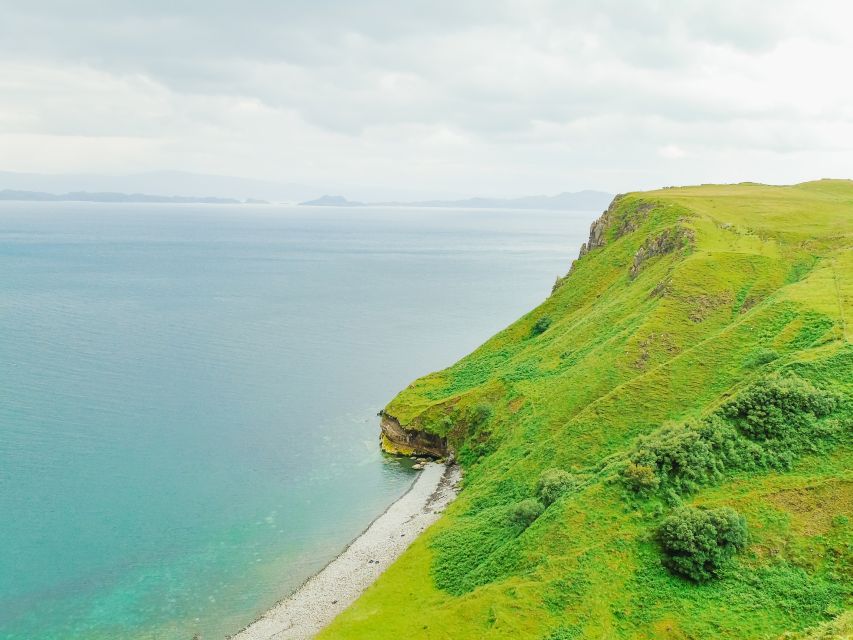 Inverness: Isle of Skye and Eilean Donan Castle Day Trip - Guides, driving, and the human side of the day