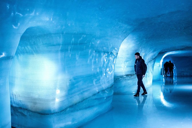 Jungfraujoch Day Trip from Zurich: Swiss Alps & Bernese Oberland - The return through Wengen and Lauterbrunnen