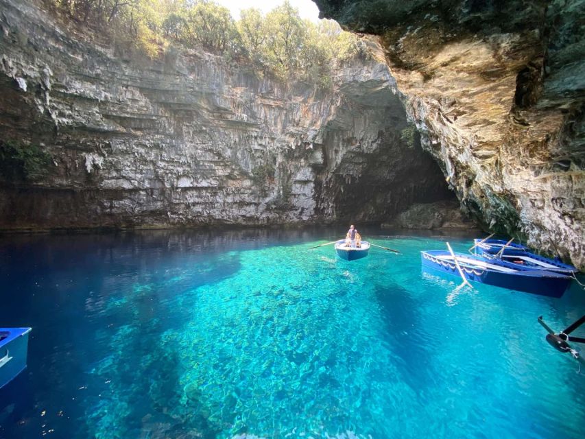 Kefalonia: Melissani Lake, Drogarati Cave, & Myrtos Day Trip - Why this seven-hour route works well