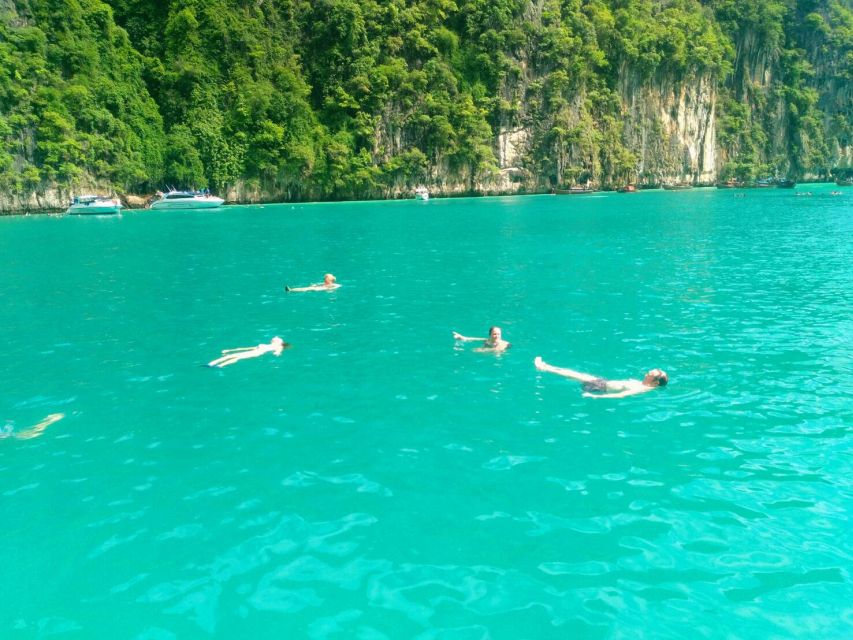 Khao Lak: Phi Phi Island, Maya Beach and Snorkeling Day Trip - Lunch beside the beach