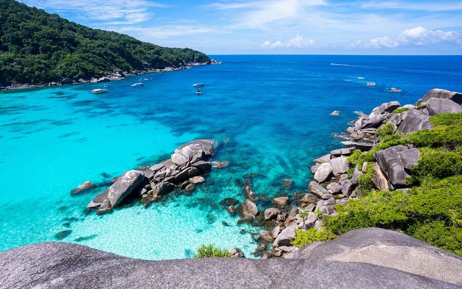 Khao Lak: Similan Islands Snorkeling Day Trip w/Meals - What the crew and boat setup are like