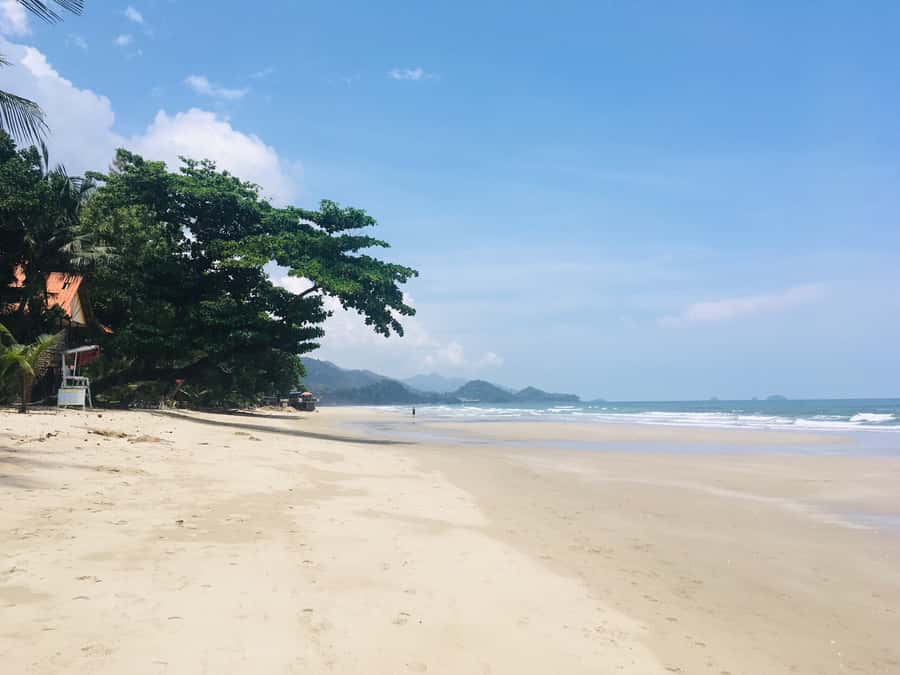 Koh Chang: Full-Day Private Day Trip - Bang Bao Pier and the island’s fishing communities