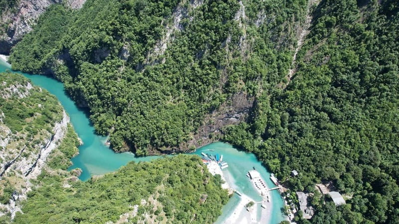 Komani Lake & Shala River Day Trip - Reaching the Shala River’s rocky beaches